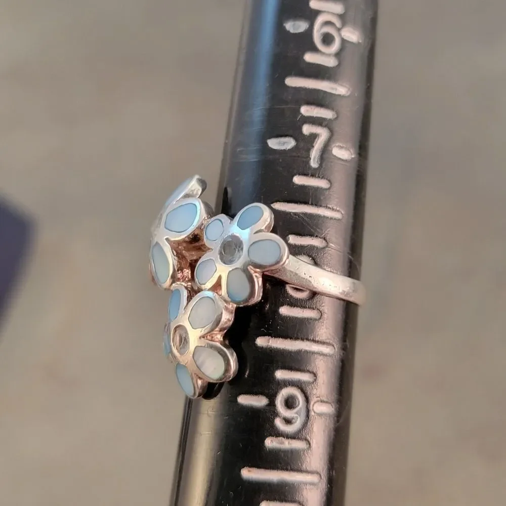 Château d'Argent Sterling Blue  Three Flower Mother of Pearl Sterling Ring